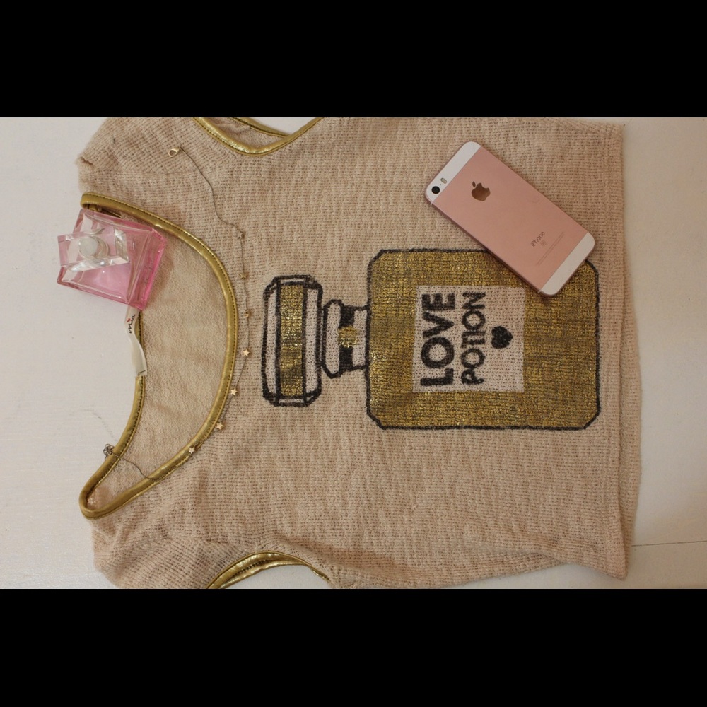 Super cute gold crop top